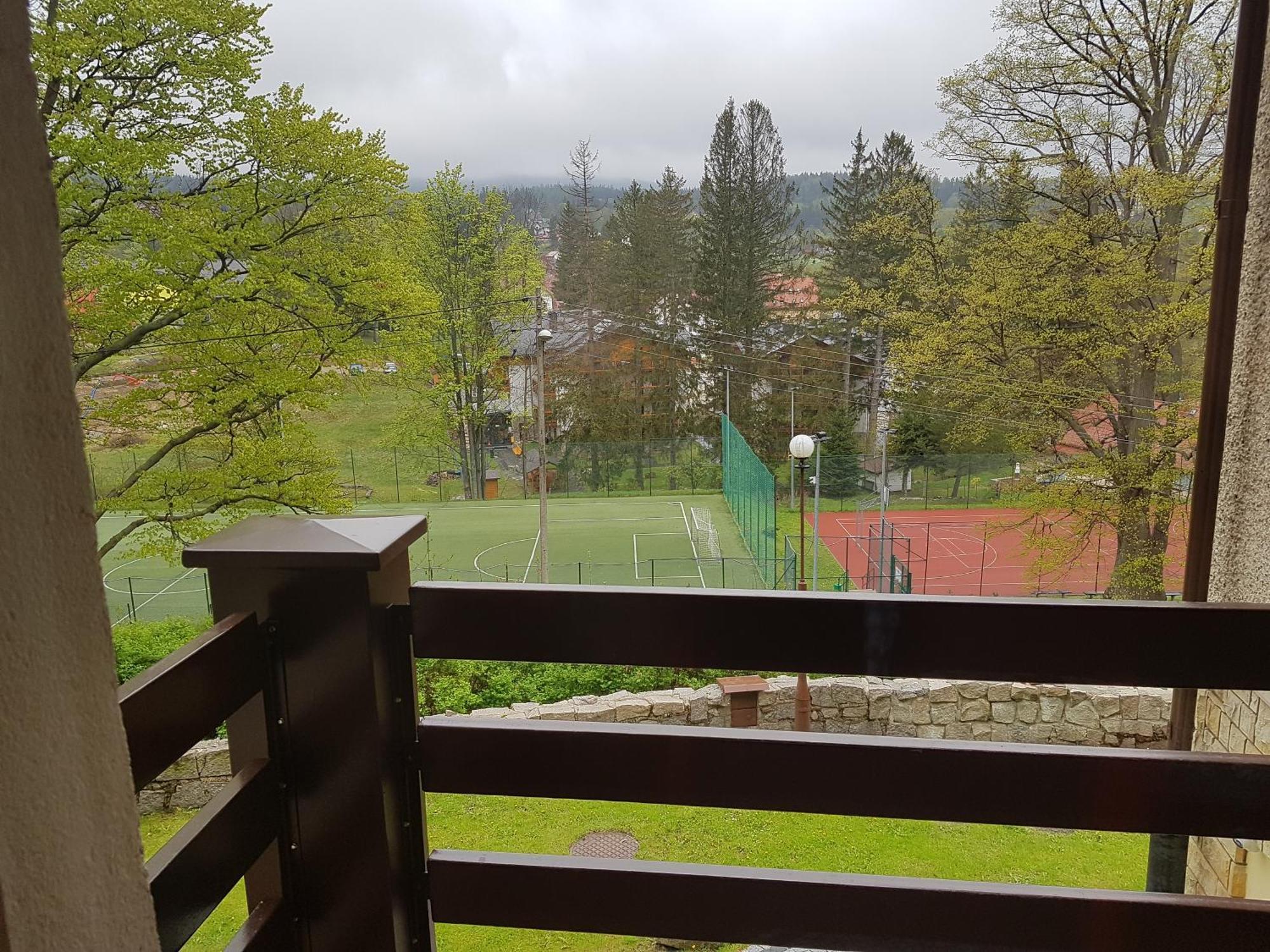 Dom Wczasowy Przy Skalkach Szklarska Poręba Quarto foto